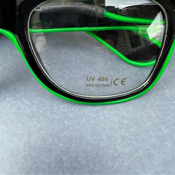 Green and Black Light Up LED Glasses - Unisex Party wear - Picture 4 of 13